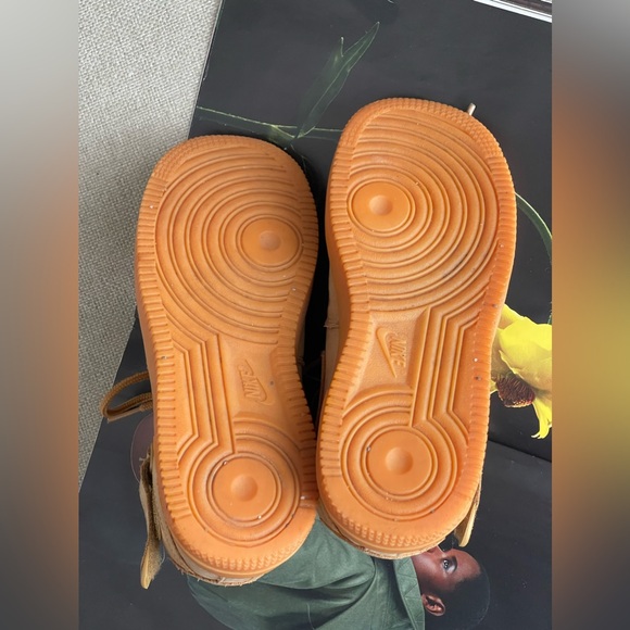 Nike Force 1 Mid Kids Unisex In Wheat Suede Gum Soles Size 3Y ( EUR 35) - Picture 12 of 14